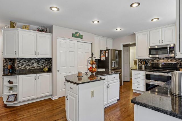2100 Lumberjack Drive, Hebron, KY 41048