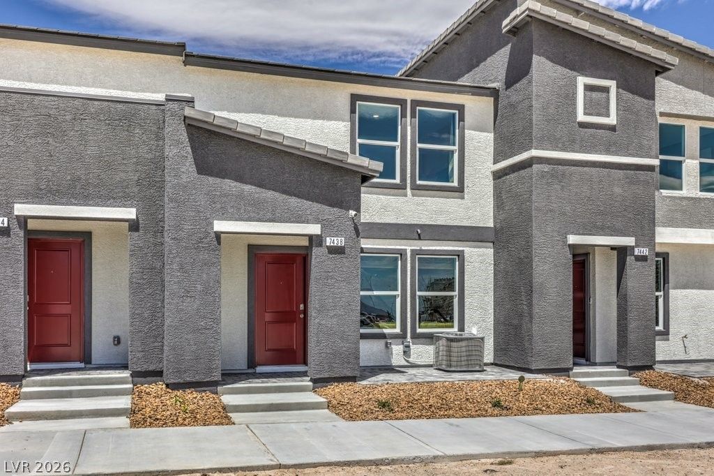 1574 Thomas Creek Avenue 104, North Las Vegas, NV 89081