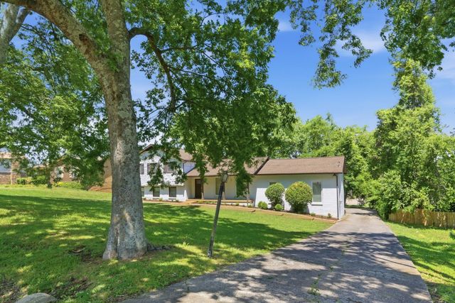 4056 Kings Ln, Nashville, TN 37218