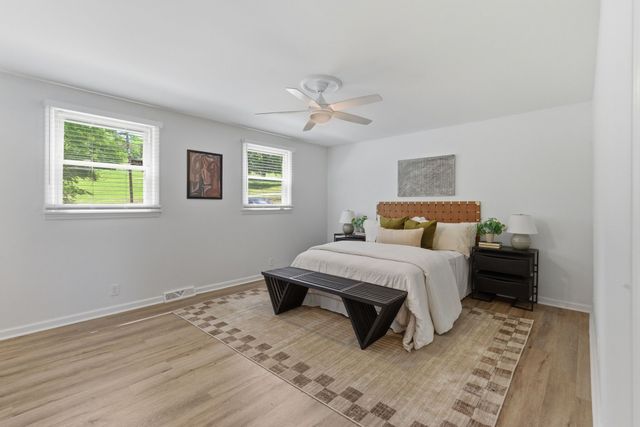 4056 Kings Ln, Nashville, TN 37218