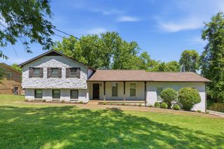 4056 Kings Ln, Nashville, TN 37218
