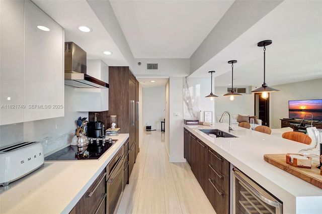 16425 Collins Avenue 311, Sunny Isles Beach, FL 33160