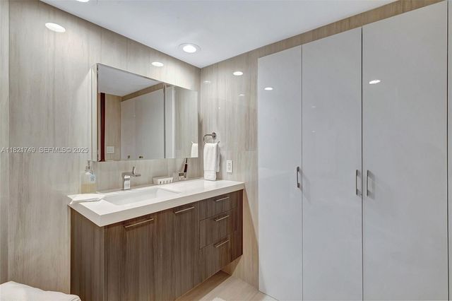 16425 Collins Avenue 311, Sunny Isles Beach, FL 33160