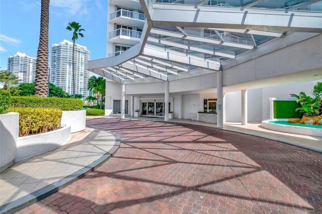 16425 Collins Avenue 311, Sunny Isles Beach, FL 33160