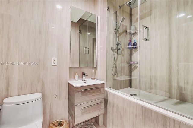 16425 Collins Avenue 311, Sunny Isles Beach, FL 33160