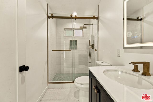 2481 Coolidge Avenue, Los Angeles, CA 90064