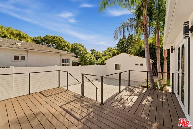 2481 Coolidge Avenue, Los Angeles, CA 90064
