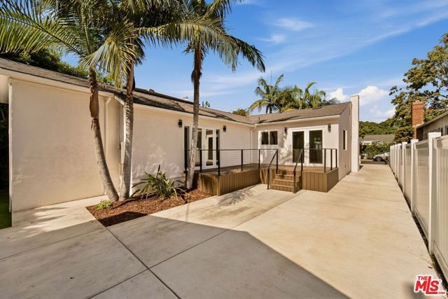 2481 Coolidge Avenue, Los Angeles, CA 90064