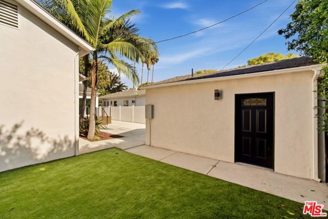 2481 Coolidge Avenue, Los Angeles, CA 90064