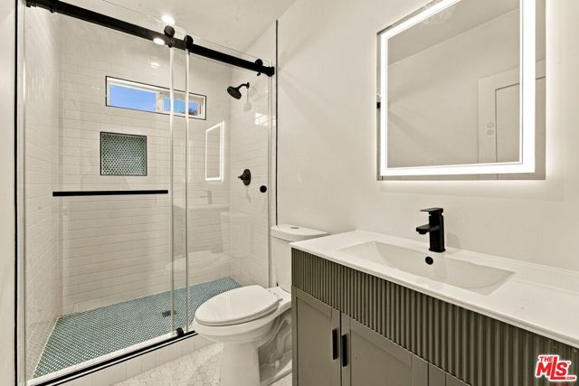 2481 Coolidge Avenue, Los Angeles, CA 90064
