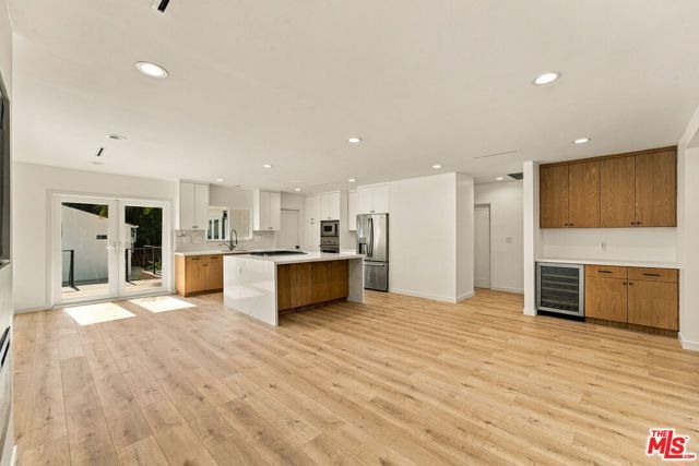 2481 Coolidge Avenue, Los Angeles, CA 90064