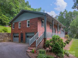 57 Chateau Place, Waynesville, NC 28785