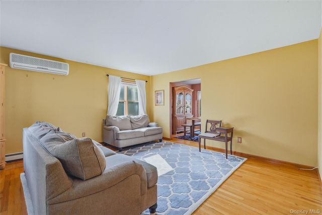 12 Kristi Lane, Poughkeepsie, NY 12601
