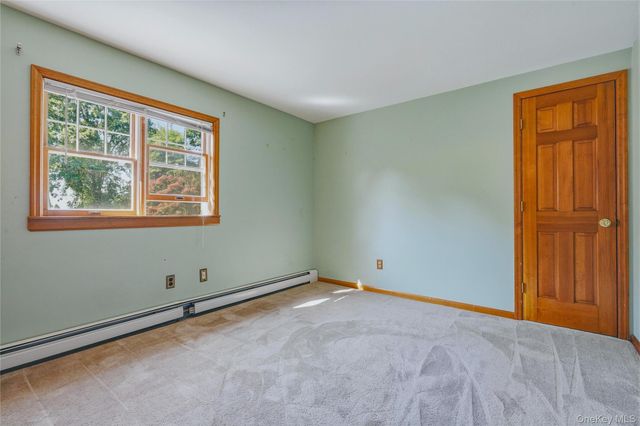12 Kristi Lane, Poughkeepsie, NY 12601