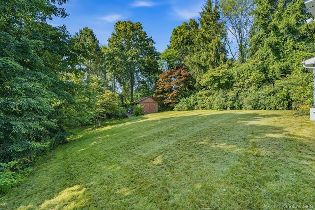 12 Kristi Lane, Poughkeepsie, NY 12601