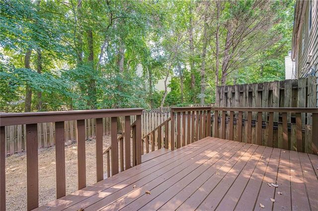 6614 Meadow Green Circle, Peachtree Corners, GA 30092