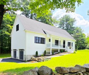 14 Brown Terrace, Uxbridge, MA 01569