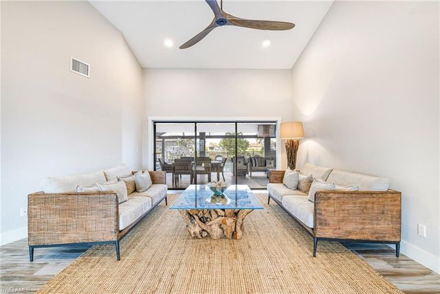 1911 32nd TER, Cape Coral, FL 33904