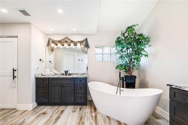 1911 32nd TER, Cape Coral, FL 33904