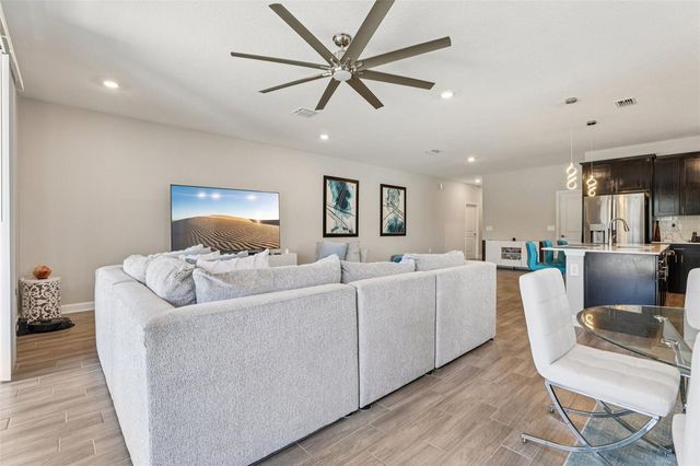 2872 CAMDEN WAY, Davenport, FL 33837