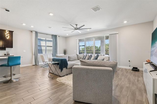 2872 CAMDEN WAY, Davenport, FL 33837