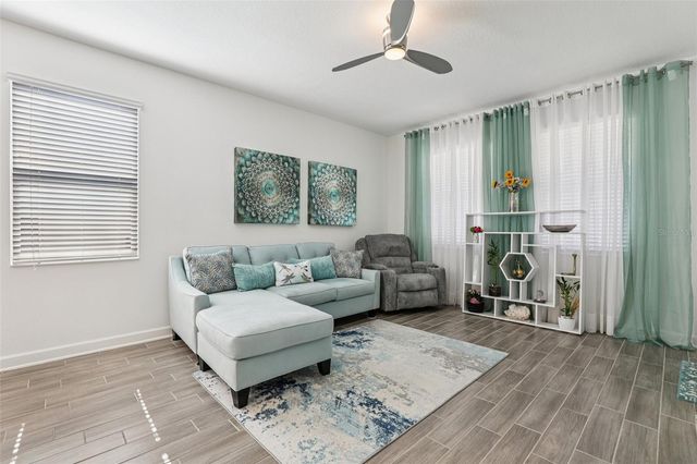 2872 CAMDEN WAY, Davenport, FL 33837