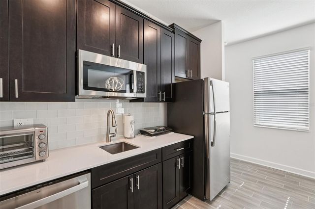 2872 CAMDEN WAY, Davenport, FL 33837