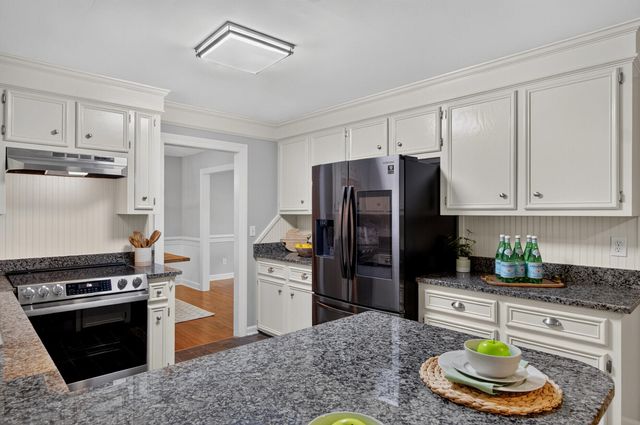 17 Plantation Circle, Summerville, SC 29485