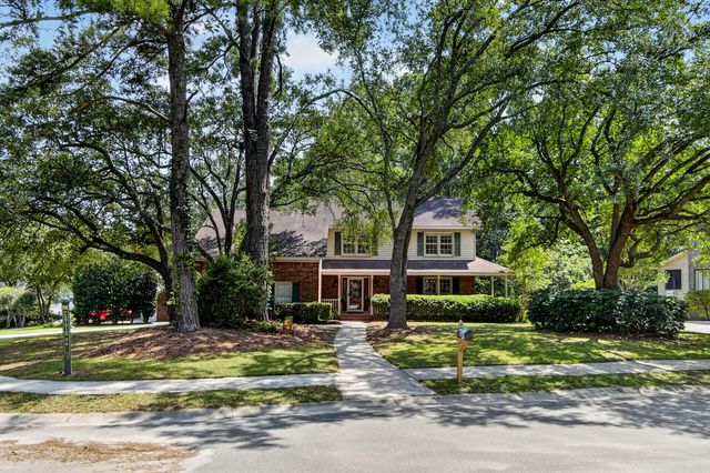 17 Plantation Circle, Summerville, SC 29485