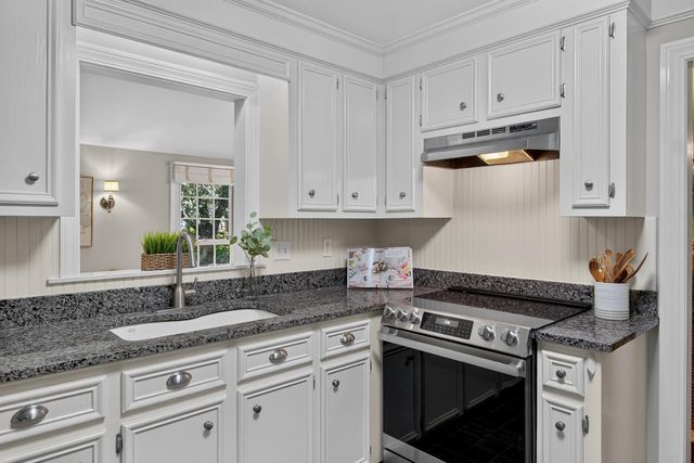 17 Plantation Circle, Summerville, SC 29485