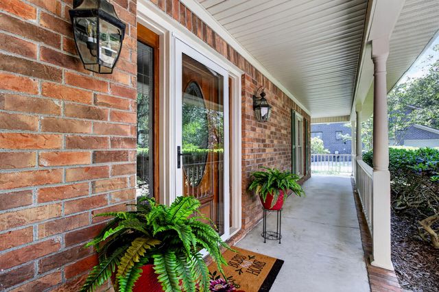 17 Plantation Circle, Summerville, SC 29485