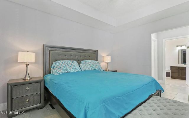 6911 S Pinehurst Drive, Ocean Springs, MS 39564