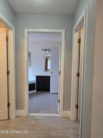 6911 S Pinehurst Drive, Ocean Springs, MS 39564