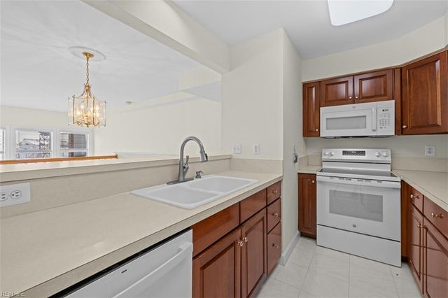 475 Water St Apt 515, Portsmouth, VA 23704
