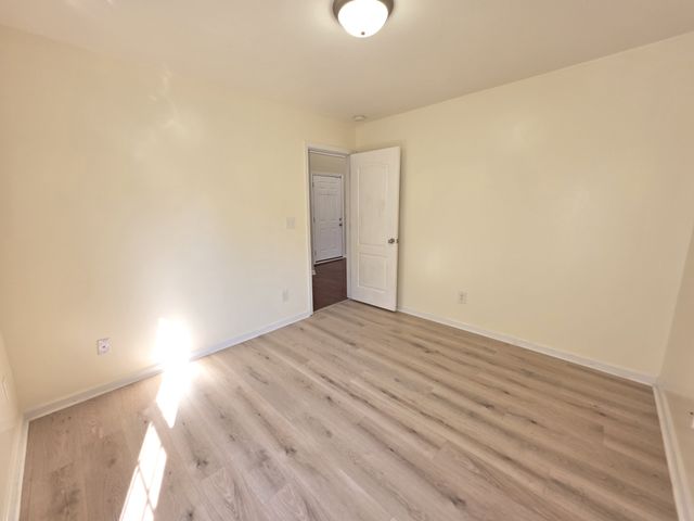 524 Oakmont Dr, Clarksville, TN 37042