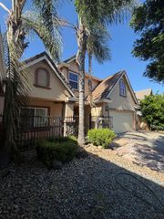 2825 Donner Trl, Riverbank, CA 95367