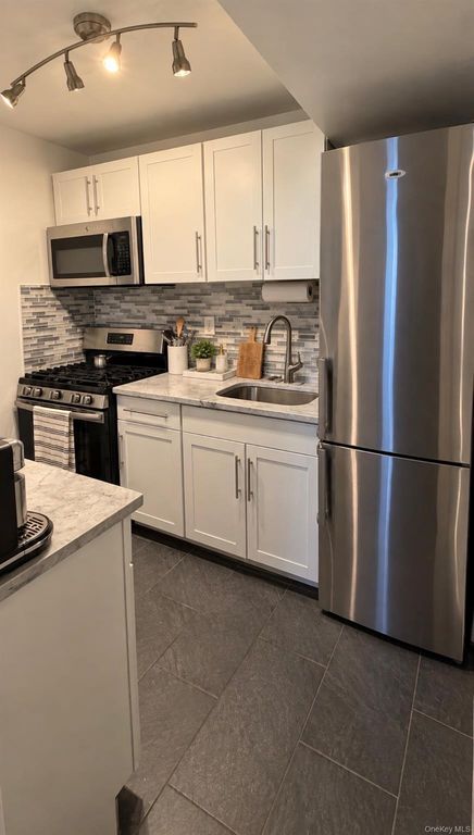 8940 151 Avenue 1F, Howard Beach, NY 11414 — photo 5