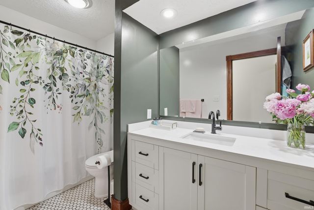 4045 S Gran Haven Drive, Bloomington, IN 47401