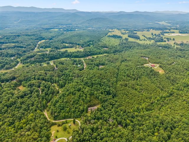 650 Gamble Gap Road, Tellico Plains, TN 37385