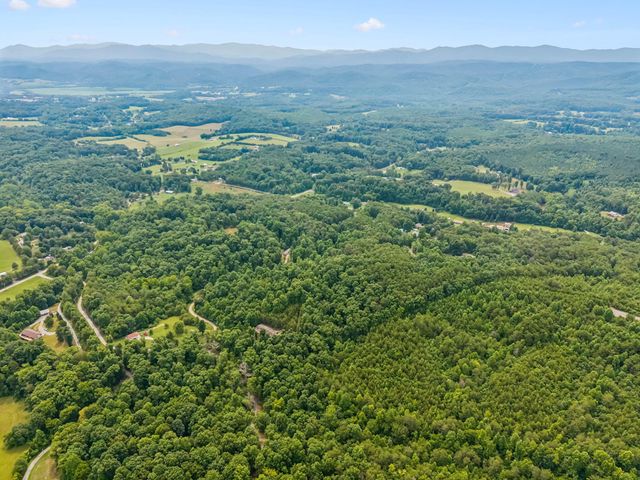 650 Gamble Gap Road, Tellico Plains, TN 37385