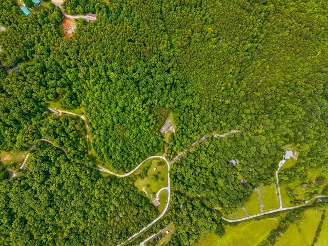 650 Gamble Gap Road, Tellico Plains, TN 37385