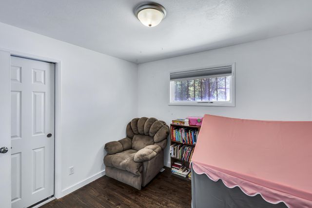 5917 N ADDISON St, Spokane, WA 99208