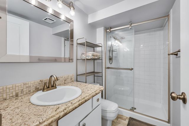 5917 N ADDISON St, Spokane, WA 99208