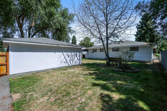 5917 N ADDISON St, Spokane, WA 99208