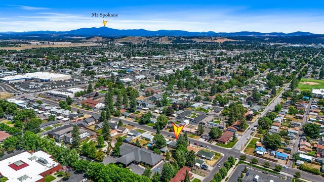 5917 N ADDISON St, Spokane, WA 99208