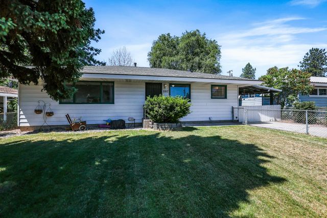 5917 N ADDISON St, Spokane, WA 99208