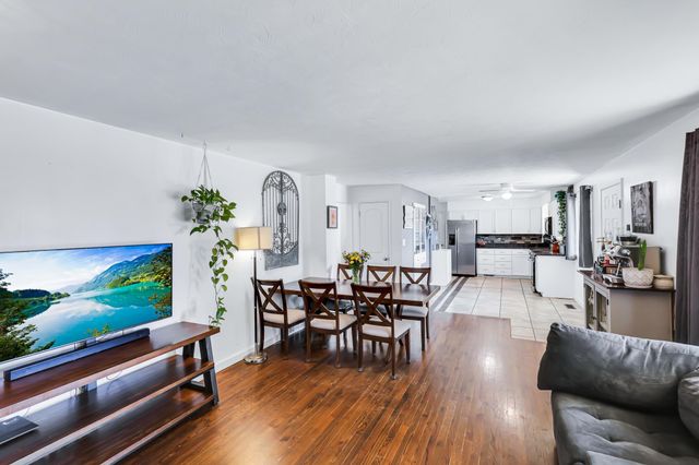 5917 N ADDISON St, Spokane, WA 99208