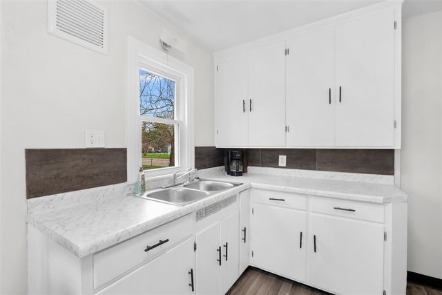 4 S Cedar Avenue, Battle Creek, MI 49037