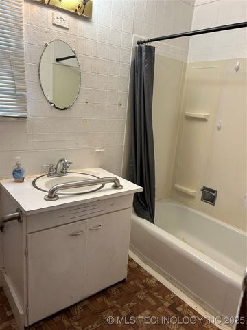 201 Northside Court, Tahlequah, OK 74464