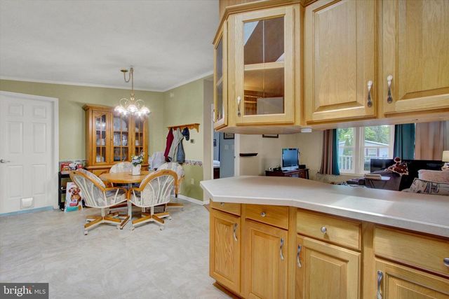 324 CRYSTAL CREEK XING, Abbottstown, PA 17301